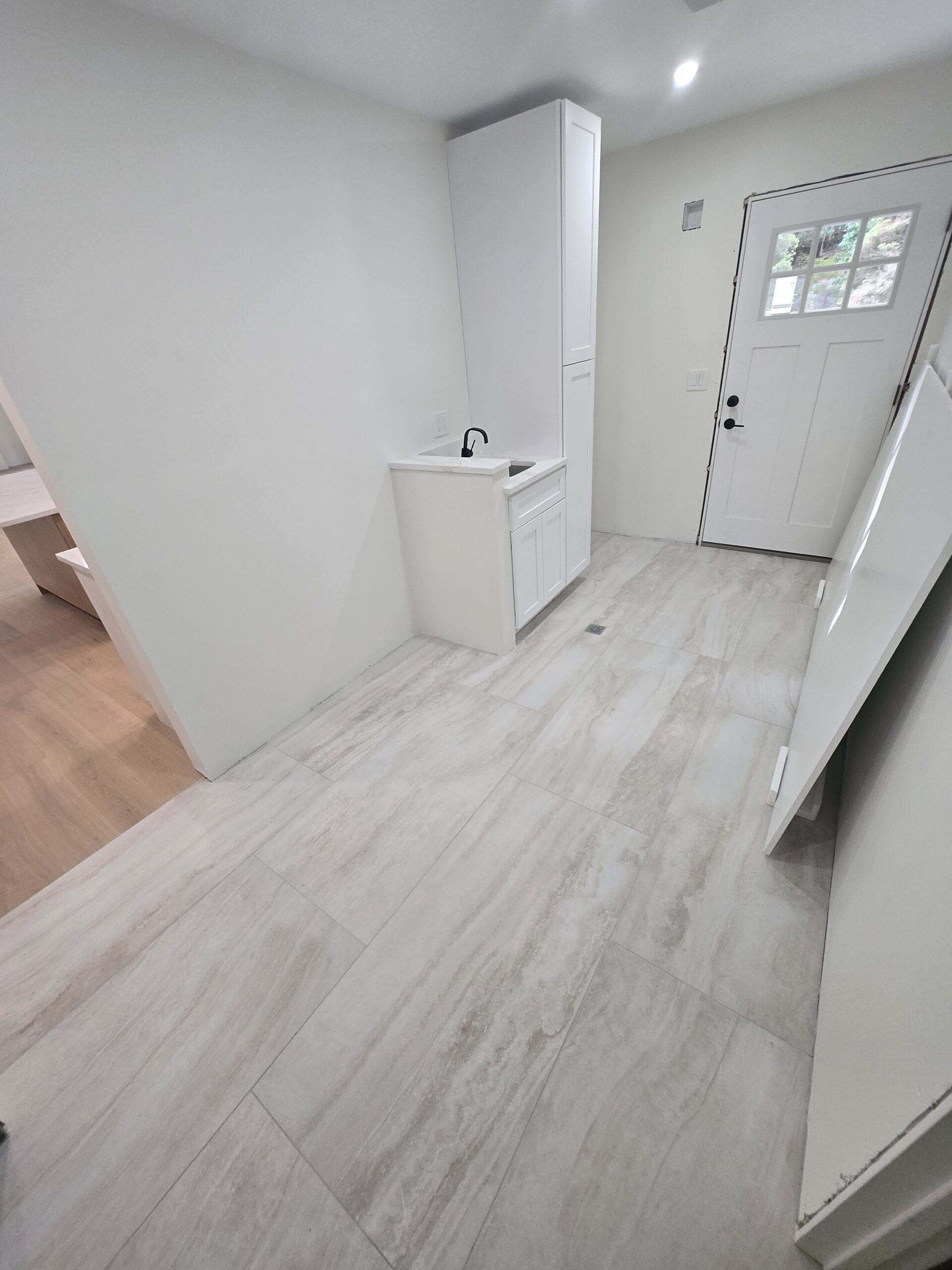 Polished marble countertop with subtle veining installed in NJ